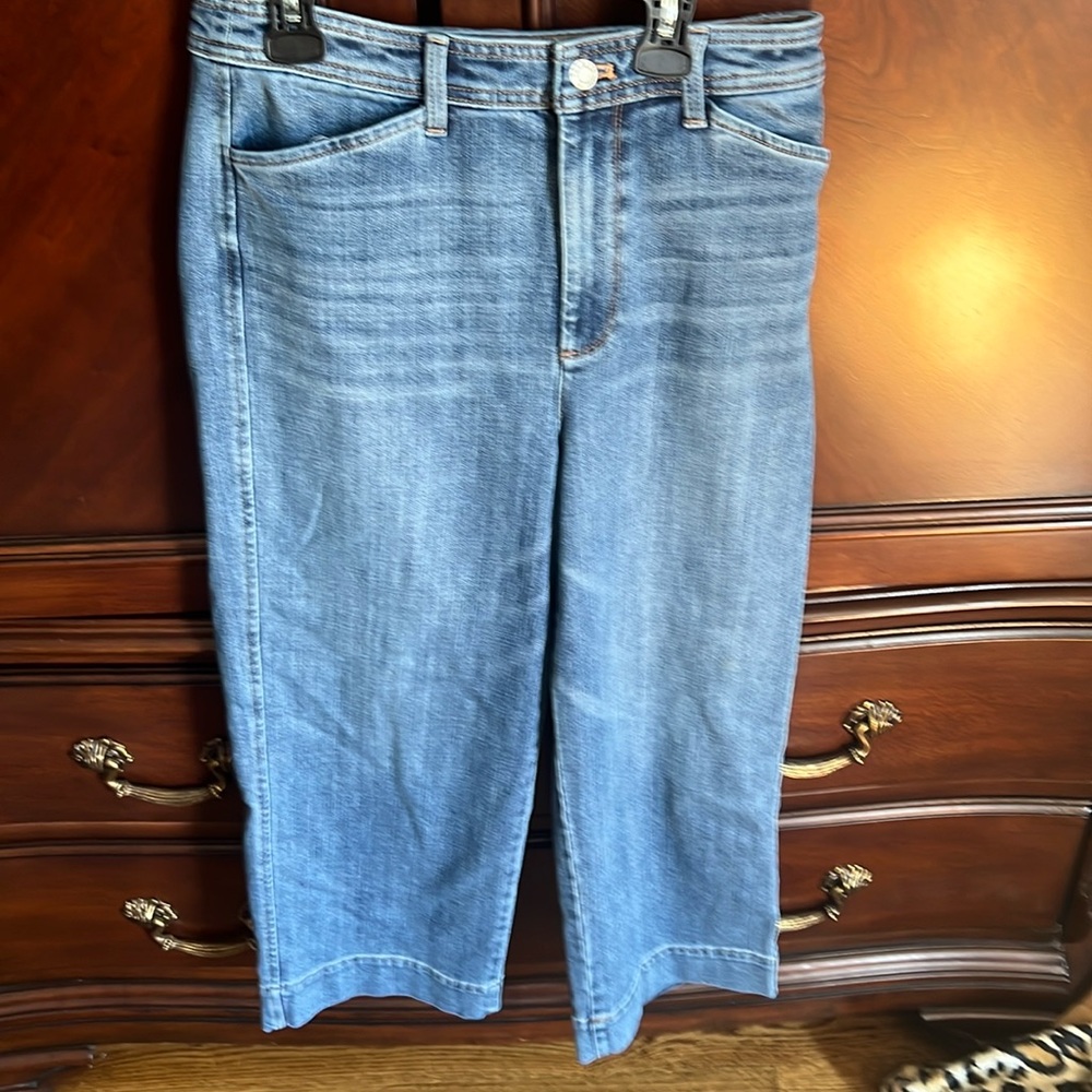 Talbots Wide Leg Crop Jean Size 6. EUC